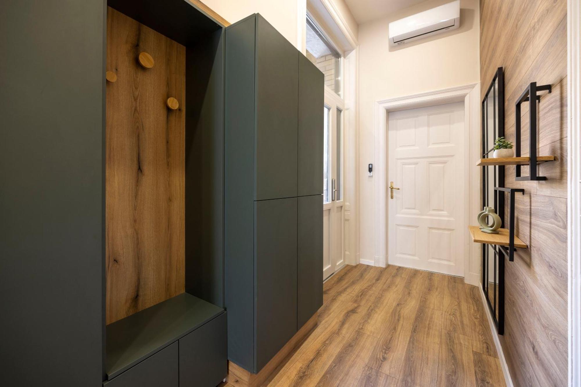 Exclusive Stylish Suite By Prestige Homes Next To The Oktogon Budapest Bagian luar foto