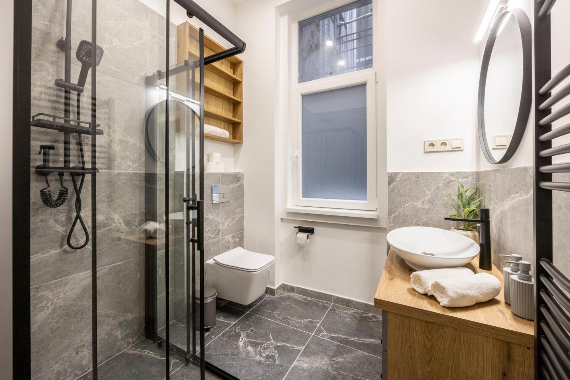 Exclusive Stylish Suite By Prestige Homes Next To The Oktogon Budapest Bagian luar foto